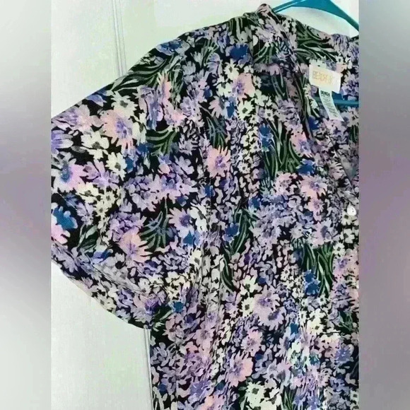 💛 Beach Riot Floral Short Sleeve Button Up Top - Picture 4 of 5